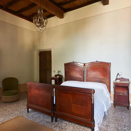 Corte Pagliare Deserto, Antico Palazzo Con Piscina * La Cappelletta